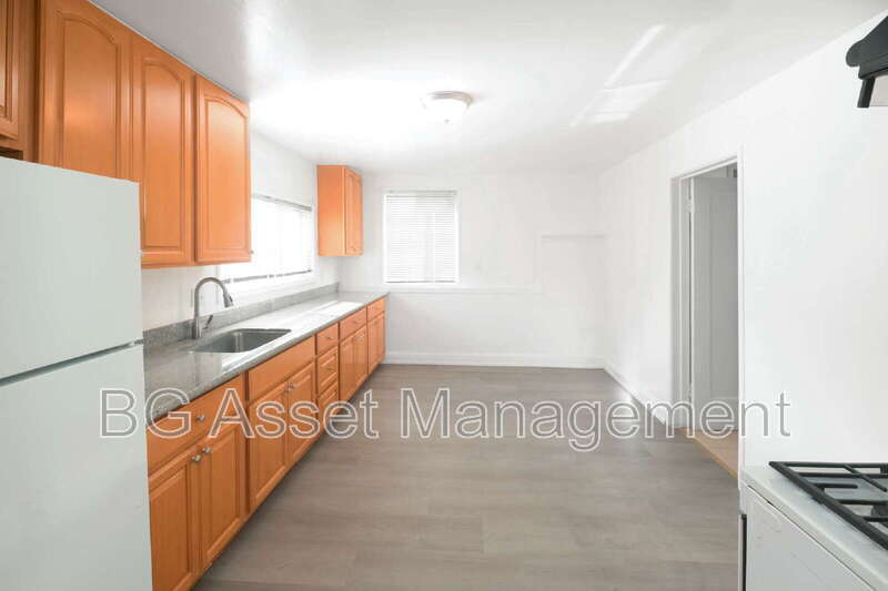 Photo - 3027 Yolo Ave