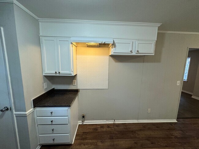 Building Photo - Birmingham/Center Point