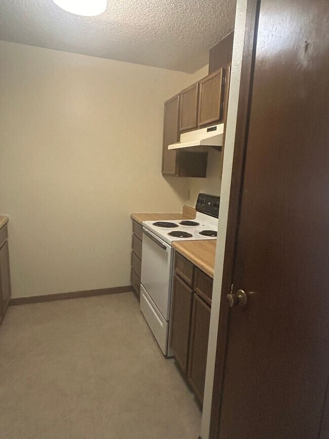 Foto del edificio - 3455 E Court St