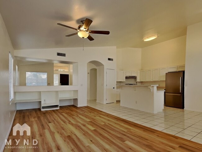 Building Photo - 4708 N 89th Dr