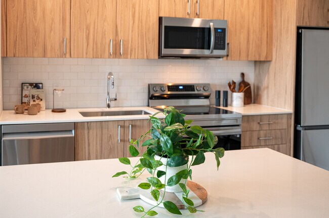 Building Photo - Avalon Westminster Promenade