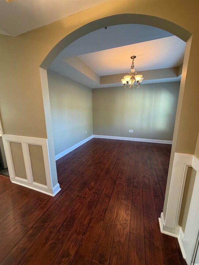 Building Photo - 619 Uniola Dr