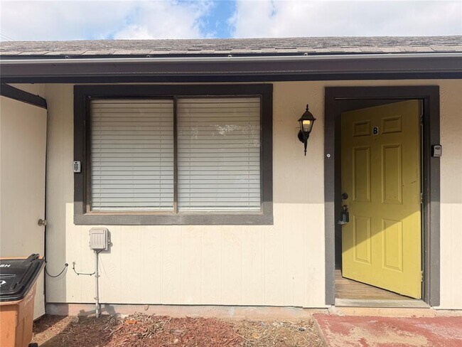 Foto del edificio - 2607 Ektom Dr