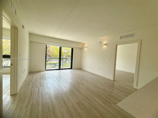 Foto del edificio - 2285 SW 27th St