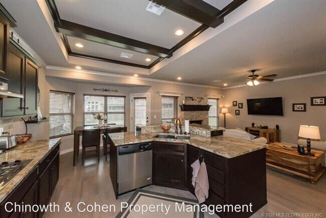 Foto del edificio - 5 br, 2.5 bath House - 5775 E 145th Pl S