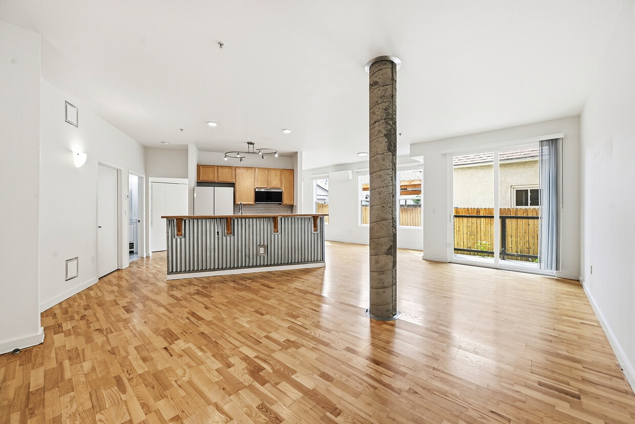 Photo - 2422 Tremont Pl (Denver, CO)