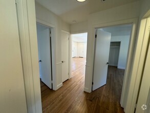 Building Photo - 118 Hope Dr