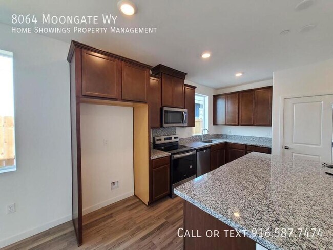 Building Photo - Moongate Way