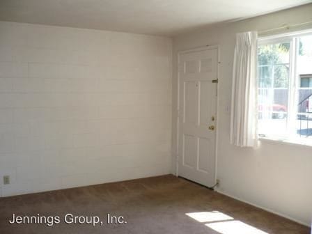 Building Photo - 110 Rustic Pl