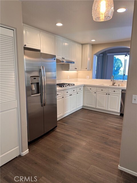 Building Photo - 27 La Mirage Cir