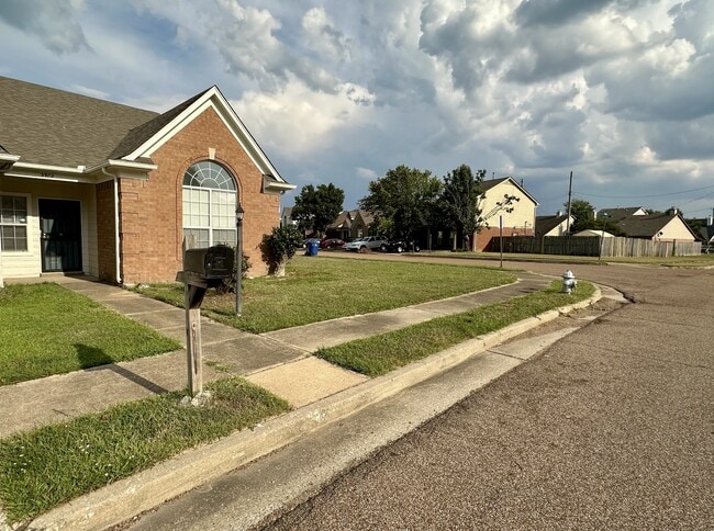 Building Photo - 3972 Gavick Dr