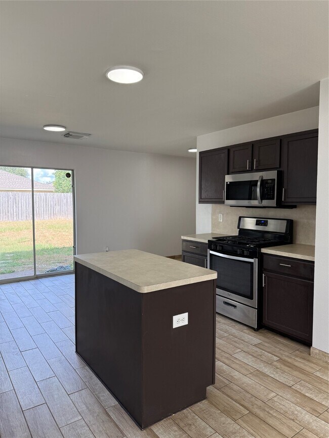 Foto del edificio - 20110 Mountain Dale Dr