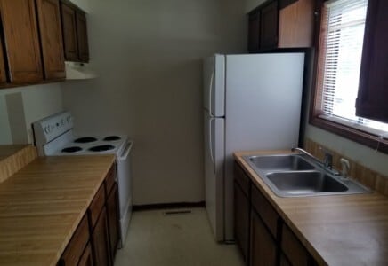 Building Photo - 827 Fisher Dr