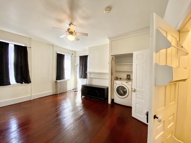 Foto del edificio - 625 Bloom St