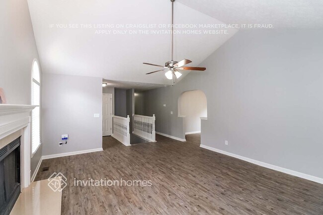 Foto del edificio - 2643 Abbots Glen Dr NW