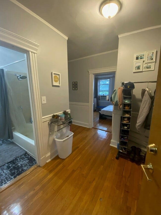 Building Photo - 360 Riverway