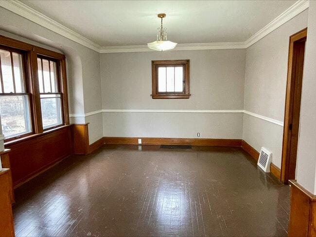 Building Photo - 140 Brighton Dr