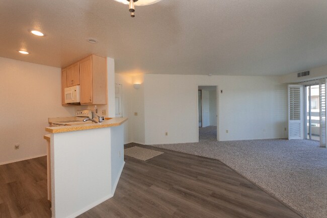 Building Photo - 7027 Camino Degrazia