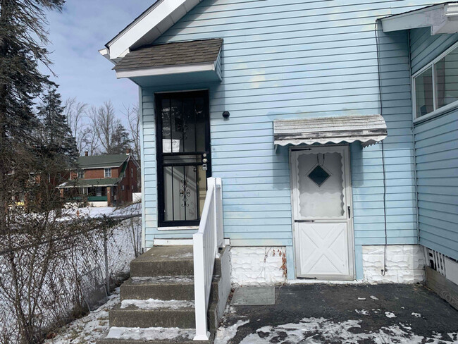 Building Photo - 429 W Glenaven Ave