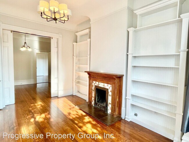 Building Photo - 3 br, 1.5 bath House - 2082 Golden Gate Av...