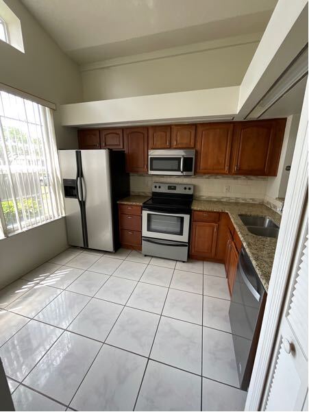 Foto del edificio - 13117 Summerton Dr