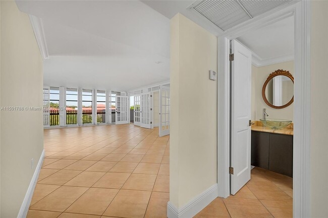 Building Photo - 100 Ocean Ln Dr