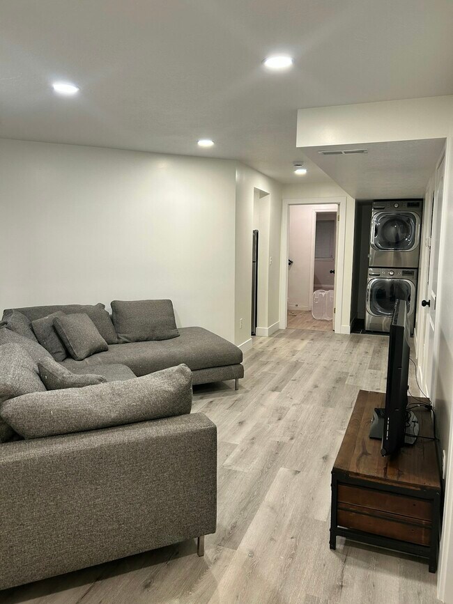 Foto del edificio - 1759 E 3300 S