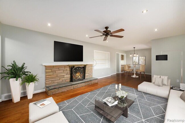 Foto del edificio - 24447 Bloomington Ct