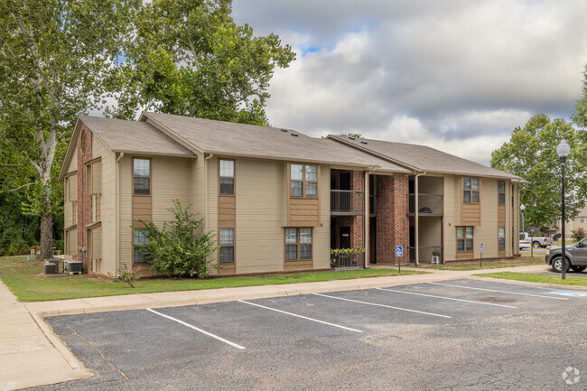 Woodbrook Apartments I & II - Apartments in Russellville, AR ...