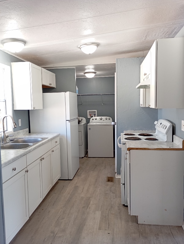 Foto del edificio - 14033 Bream Dr