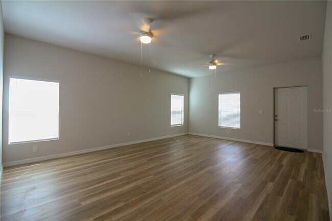 Foto del edificio - 1510 Las Villas Blvd