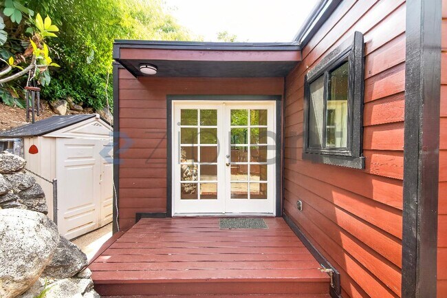 Foto del edificio - 670 Woodland Dr