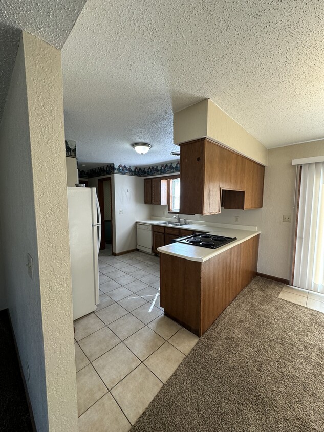 Building Photo - 109 N Pindwood Ln
