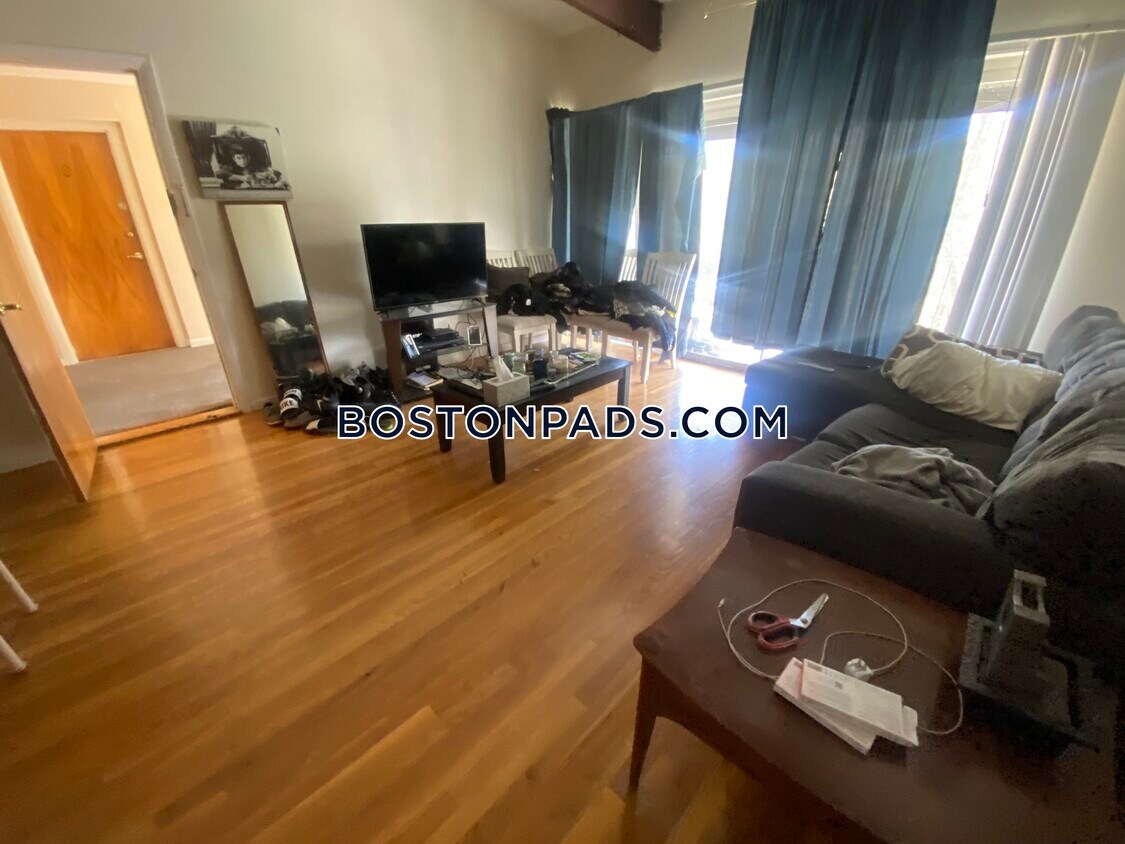 Foto principal - 182 Central St