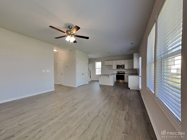 Building Photo - 258 Sturgeon St