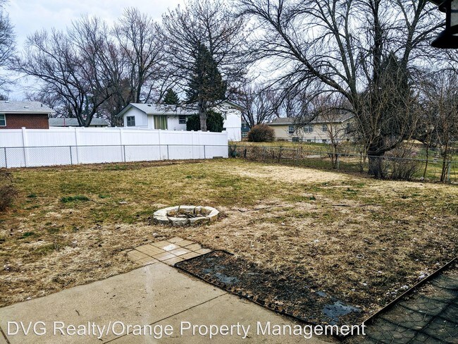 Building Photo - 3 br, 1.5 bath House - 9612 Wirt St.
