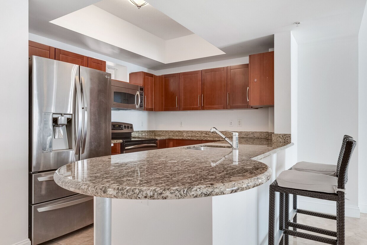 Foto principal - 7270 SW 89th St