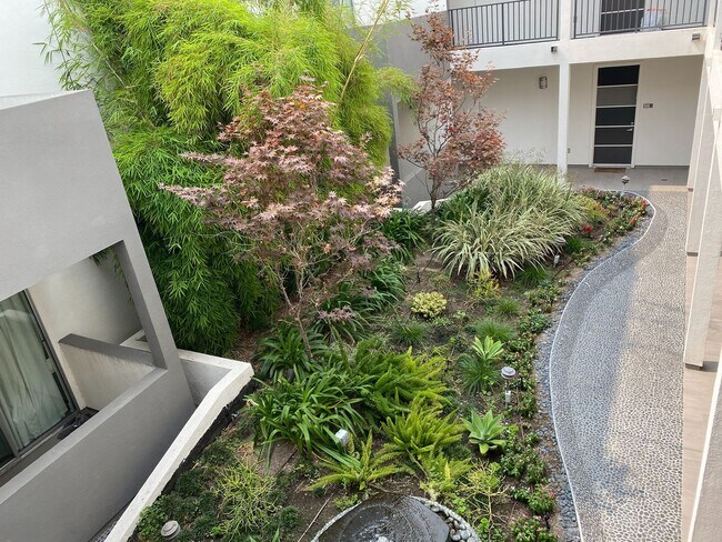 Foto del edificio - 11929 Courtleigh Dr