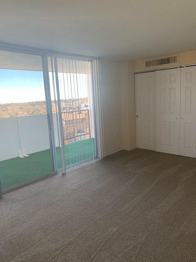 Building Photo - Cozy 55+ Community Offering 1-2 bedroom on...