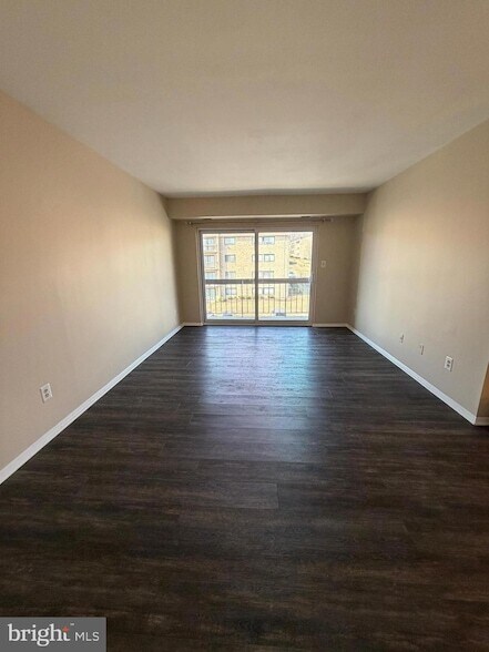 Foto del edificio - 1 Summit Hill Ct