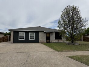 Building Photo - 2506 Boyd Ave