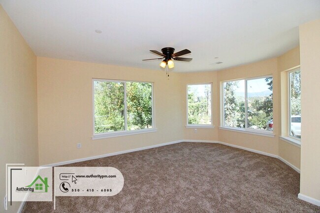 Foto del edificio - 9657 Swasey Dr