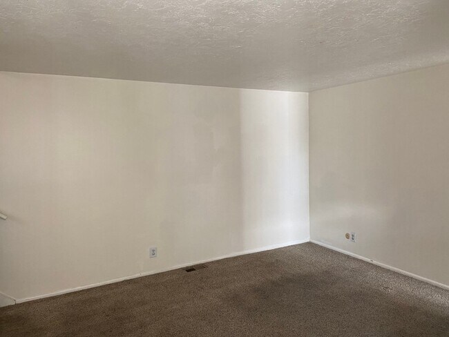 Foto del edificio - 2340 N 250 W
