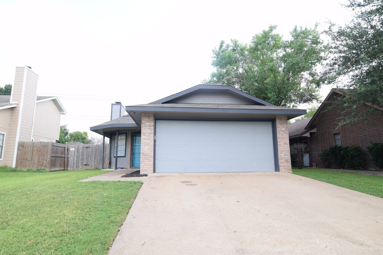 Primary Photo - 2722 San Jacinto Rd