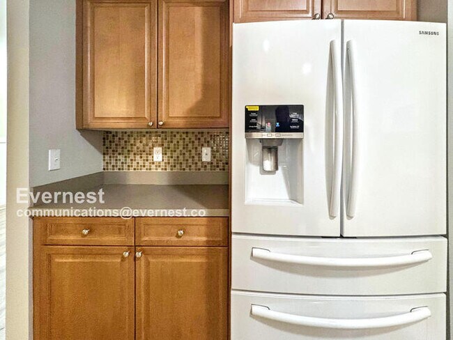 Foto del edificio - 5808 Colony Ln