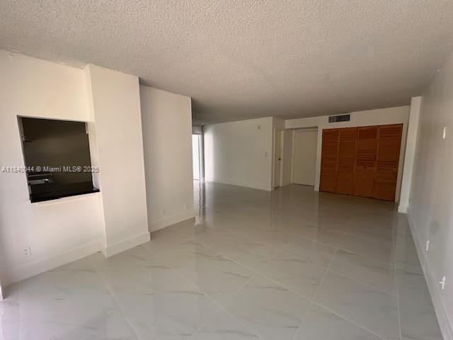 Foto del edificio - 1 bedroom in sunny Isles Beach FL 33160