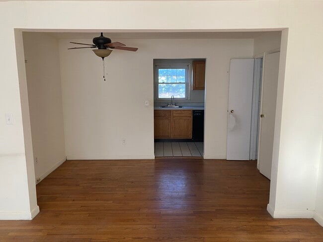 Foto del edificio - 136 S Chestnut St