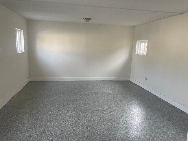 Foto del edificio - 1733 W 150th St