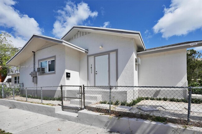 Foto del edificio - 1411 SW 3rd St