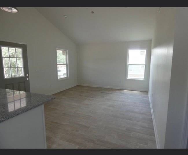 Building Photo - Corman Ave